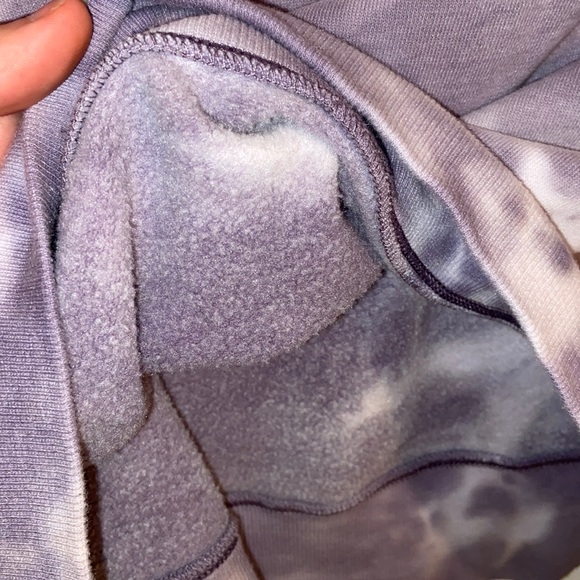 CALVIN performance purple tiedye cropped crew neck - Picture 5 of 6